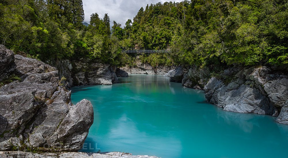 Flow of turquoise